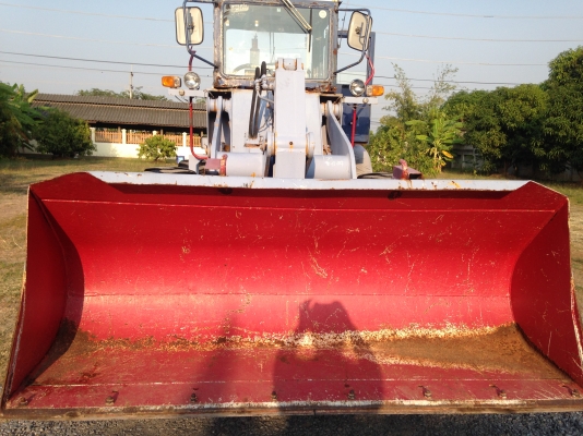 ขายรถตัก Komatsu 510 ; รถเก่าญี่ปุ่น 100\%;  สภาพสวยพร้อมใช้งานได้ทันที สนใจติดต่อ 081-9485494