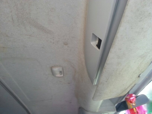 รถอีซูซุ 10 ล้อดั้ม  300  แรงม้า. ปี 55  ( รถวิ่ง 99,xxx กว่า กม. )   สนใจติดต่อ  081 - 6079515