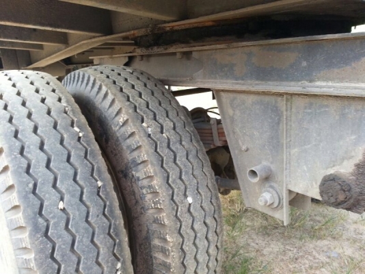 รถอีซูซุ 10 ล้อ  ( ไม่ดั้ม )  270 แรงม้า. ปี 49  ( ขายแม่ , ลูก. )   สนใจติดต่อ 081 - 6079515