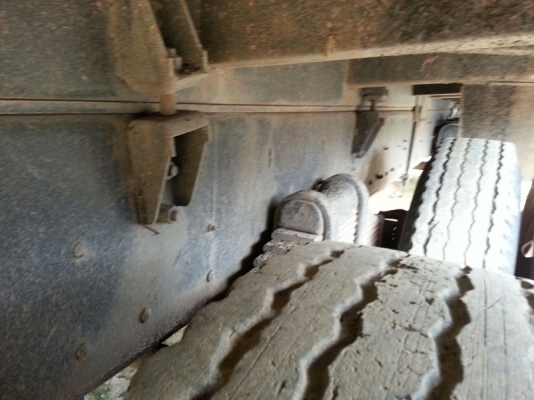 รถอีซูซุ 10 ล้อ  ( ไม่ดั้ม )  270 แรงม้า. ปี 49  ( ขายแม่ , ลูก. )   สนใจติดต่อ 081 - 6079515