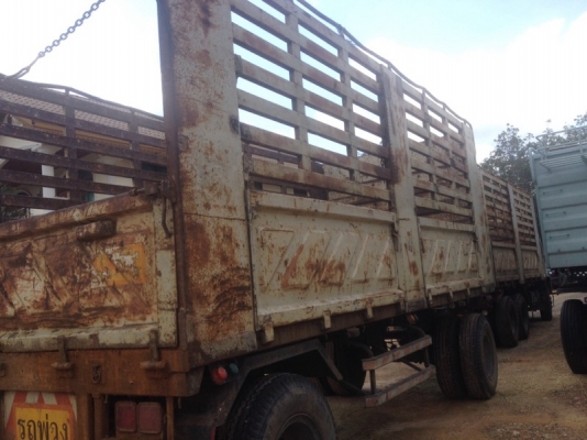 รถอีซูซุ 10 ล้อ  ( ไม่ดั้ม )  270 แรงม้า. ปี 49  ( ขายแม่ , ลูก. )   สนใจติดต่อ 081 - 6079515