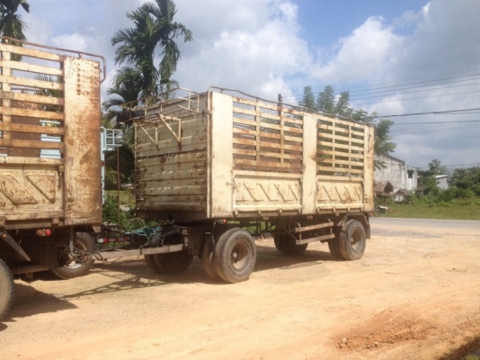 รถอีซูซุ 10 ล้อ  ( ไม่ดั้ม )  270 แรงม้า. ปี 49  ( ขายแม่ , ลูก. )   สนใจติดต่อ 081 - 6079515