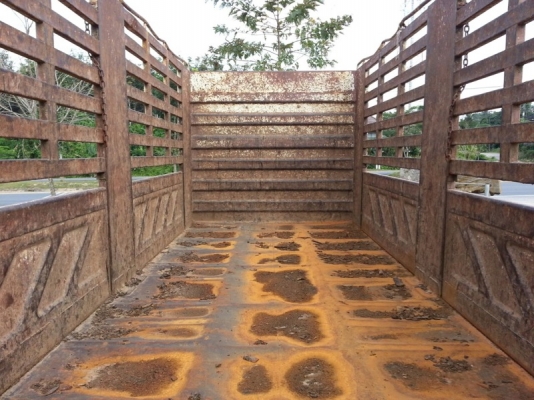 รถอีซูซุ 10 ล้อ  ( ไม่ดั้ม )  270 แรงม้า. ปี 49  ( ขายแม่ , ลูก. )   สนใจติดต่อ 081 - 6079515