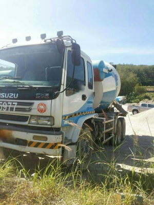 รถอีซูซุ 10 ล้อ โม่ปูน 270 แรงม้า. ปี 48 ( มีขาย 4 คัน. ) สนใจติดต่อ 081 - 6079515 รถอีซูซุ 10 ล้อ โม่ปูน 270 แรงม้า. ปี 48 ( มีขาย 4 คัน. ) สนใจติดต่อ 081 - 6079515