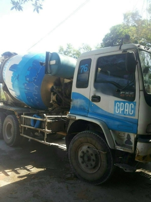 รถอีซูซุ 10 ล้อ โม่ปูน  270 แรงม้า. ปี 48  ( มีขาย 4 คัน. )   สนใจติดต่อ 081 - 6079515