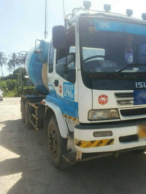 รถอีซูซุ 10 ล้อ โม่ปูน 270 แรงม้า. ปี 48 ( มีขาย 4 คัน. ) สนใจติดต่อ 081 - 6079515 รถอีซูซุ 10 ล้อ โม่ปูน 270 แรงม้า. ปี 48 ( มีขาย 4 คัน. ) สนใจติดต่อ 081 - 6079515