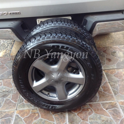 ล้อแม็ก Isuzu dmax all new vcross รมดำแท้ ตัว top ขอบ 17 พร้อมยางบริสโตน 255-65-17 ปี14