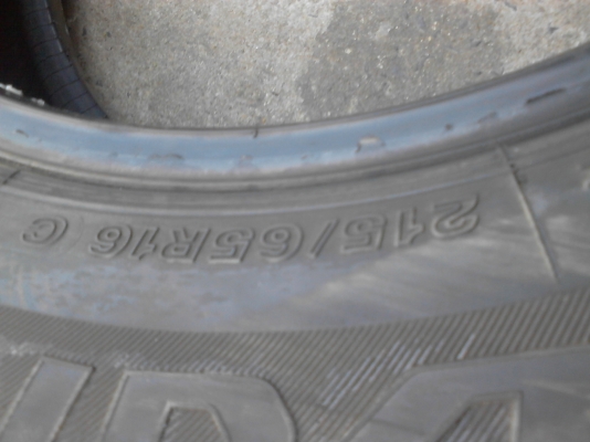 215/65R16 BRIDGESTONE DURAVIS R611 ชุด 4 เส้น ปี 2012 TEL.081-427-3941 215/65R16 BRIDGESTONE DURAVIS R611 ชุด 4 เส้น ปี 2012 TEL.081-427-3941