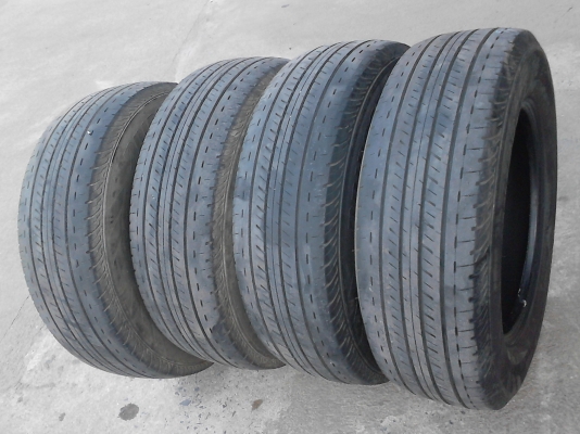 215/65R16 BRIDGESTONE DURAVIS R611 ชุด 4 เส้น ปี 2012 TEL.081-427-3941 215/65R16 BRIDGESTONE DURAVIS R611 ชุด 4 เส้น ปี 2012 TEL.081-427-3941