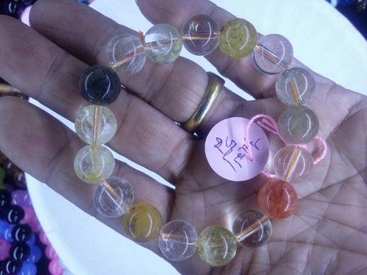 ข้อมือพลอยหินหลากสี