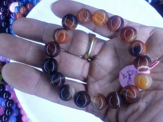 ข้อมือพลอยหินหลากสี