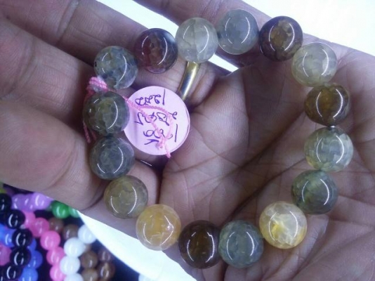 ข้อมือพลอยหินหลากสี