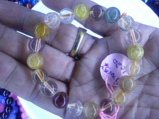 ข้อมือพลอยหินหลากสี