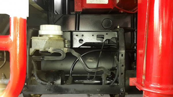 ขาย 6 ล้อ ฮีโน่ เมก้า เครน 3.3 ตัน  175 แรง  ปี 2006 ชมรถก่อนได้ครับ สนใจติดต่อได้ที่  081-9425443