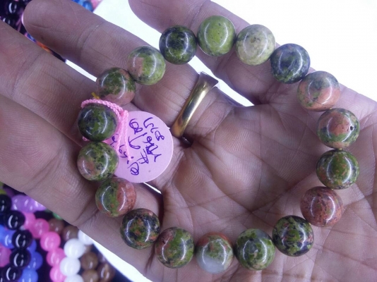 ข้อมือหินพลอยแท้