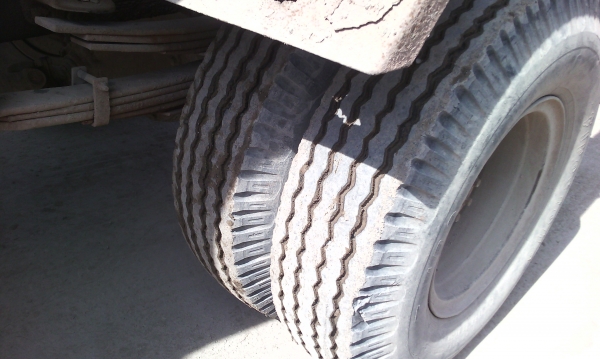 ขายด่วนรถโม้ปูนรถนําเข้ามีเล่มทะเบืยนโม้ตรง3.5คิวเครือง220แรง