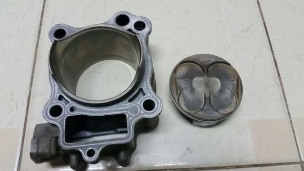 ขาย ท่อ/เสื้อสูบ/ลูกสูบ/แหวน/สลัก(ครบ) ของ CRF-250R 2006-09 ขายทิ้ง ลดราคาสุดๆ