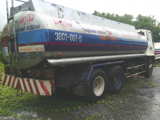 รถอีซูซุ 10 ล้อ บรรทุกน้ำมัน  FVZ  175 แรงม้า. ปี 38     สนใจติ ดต่อ  081 - 6079515