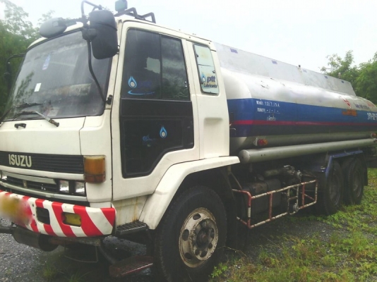 รถอีซูซุ 10 ล้อ บรรทุกน้ำมัน  FVZ  175 แรงม้า. ปี 38     สนใจติ ดต่อ  081 - 6079515