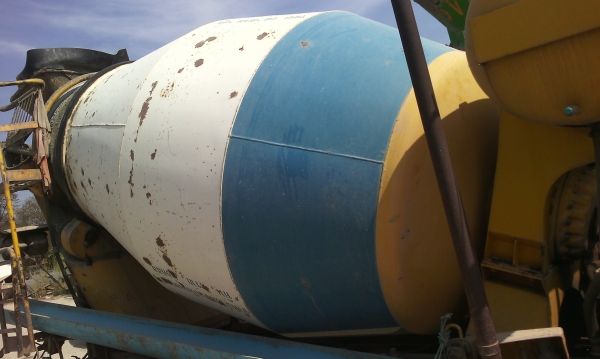 ขายด่วนรถโม้ปูนรถนําเข้ามีเล่มทะเบืยนโม้ตรง3.5คิวเครือง220แรง ขายด่วนรถโม้ปูนรถนําเข้ามีเล่มทะเบืยนโม้ตรง3.5คิวเครือง220แรง