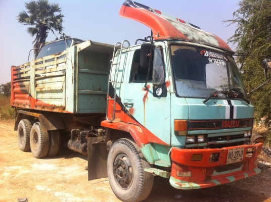 ISUZU คัสซีสวย ทะเบียนพร้อมโอน ขายตามสภาพ