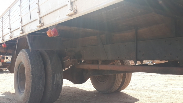 ขายด่วนหกล้อHINO KM779สภาพเก็บรายละเอียดหน่อยสวยราคาเบาๆโทร0843933995