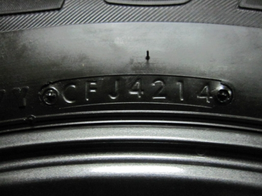 ขายล้อแม็กป้ายแดง Toyota Fortuner ขอบ 17 สีรมดำ ใช้มา 10 กม.