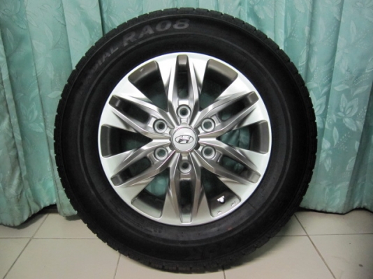 ขายล้อแม็ก Hyundai H1 พร้อมยางป้ายแดงขอบ 16 ถอดจากศูนย์