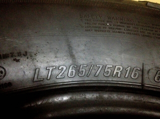 ขายยางMaxxis 265/75/16 ชุดละ 5800