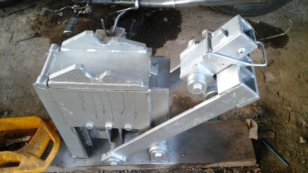 เครื่องอัดบ๊อกประสานแบบมือโยก