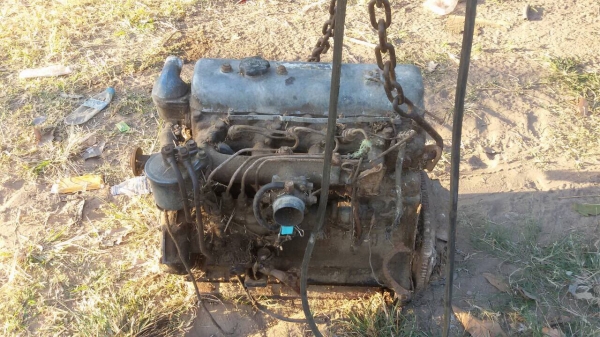 ขาย((5,000))  เครื่องยนต์. โตโยต้า BU. 4สูบ ตามสภาพอะไหล่