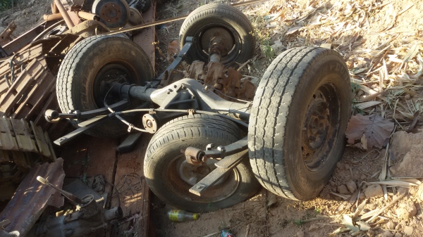 ขาย (9,000)' ชุดเฟืองท้ายหลัง ทั้งชุดมี แหนบเฟืองท้ายล้อ รถกระบะไมตี้