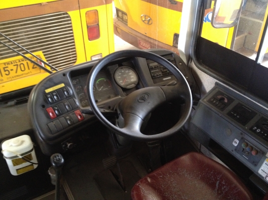 สนใจรถเมลล์ใหมคะ ขายเหมาหมดนี่เลยหรือซื้อแยกคัน ผ่านกรมขนส่งแล้วซื้อไปวิ่งงานได้เลย มีทั้ง ฮุนได แดวู เป็นก๊าซ NGV 100\% ทะเบียนพร้อม สนใจโทรมาเลยคะ