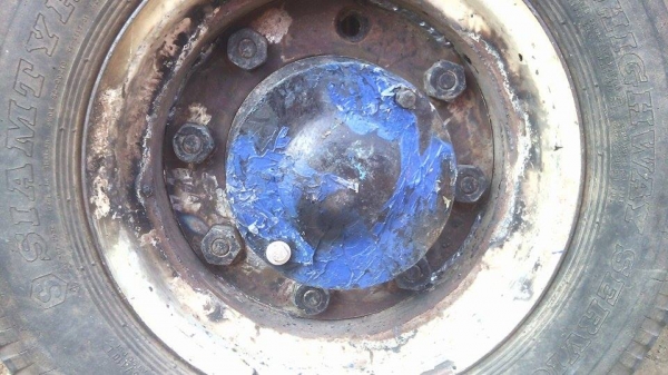 ขายพ่วงบรรทุกเสื้อเพลาใหญ่ยาง750ขอบ16กว้าง2เมตรยาว3.10เมตรขายถูกๆ29000บาท ขายพ่วงบรรทุกเสื้อเพลาใหญ่ยาง750ขอบ16กว้าง2เมตรยาว3.10เมตรขายถูกๆ29000บาท