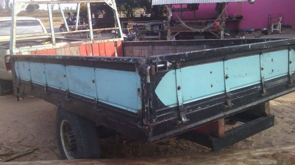 ขายพ่วงบรรทุกเสื้อเพลาใหญ่ยาง750ขอบ16กว้าง2เมตรยาว3.10เมตรขายถูกๆ29000บาท