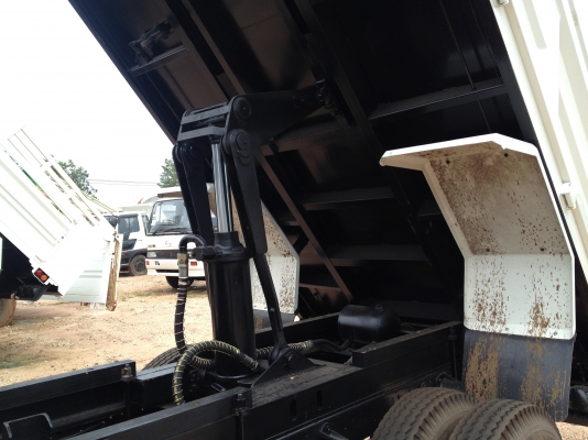 รุ่นขายดี ขาย HINO MEGA สวยๆเลย เครื่อง JO7C 185 แรงม้าระบบน้ำมัน กระบะดั้มพ์ดิิน ยาว 3.80 เมตร รถพร้อมใช้พร้อมทะเบียน สนใจโทรมาค่ะ ราคากันเอง