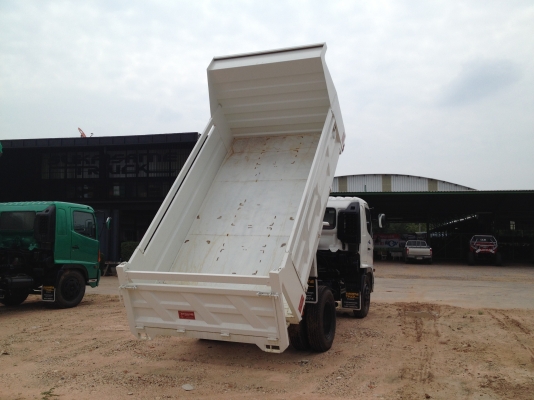 รุ่นขายดี ขาย HINO MEGA สวยๆเลย เครื่อง JO7C 185 แรงม้าระบบน้ำมัน กระบะดั้มพ์ดิิน ยาว 3.80 เมตร รถพร้อมใช้พร้อมทะเบียน สนใจโทรมาค่ะ ราคากันเอง