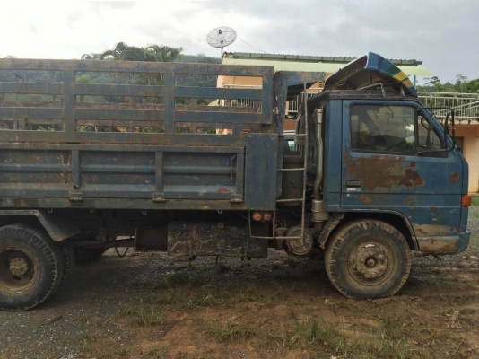 ขายรถบรรทุก6ล้อดั้ม