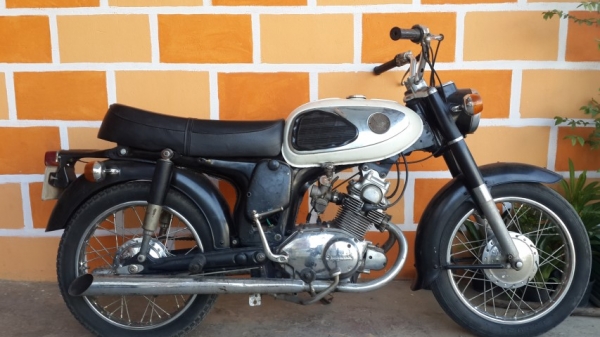 วุฒิ นนบุรี ขาย cd 125e รถเดิมๆเครื่องดีมีทะเบียนรถพร้อมใช้คับขับกลับได้เลย