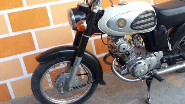 วุฒิ นนบุรี ขาย cd 125e รถเดิมๆเครื่องดีมีทะเบียนรถพร้อมใช้คับขับกลับได้เลย