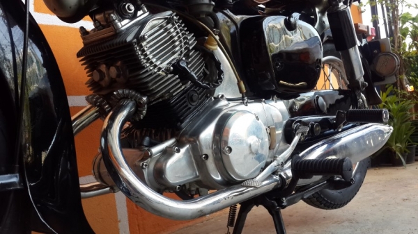 วุฒิ นนบุรี ขาย ฮฮนด้า c95 บินลี่ทะเบียนแท้พร้อมโอนรถเดิมๆขับหล่อๆคับ วุฒิ นนบุรี ขาย ฮฮนด้า c95 บินลี่ทะเบียนแท้พร้อมโอนรถเดิมๆขับหล่อๆคับ