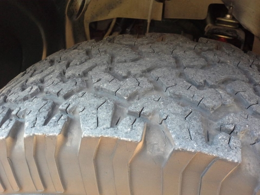 ขายล้อหล่อ หยดน้ำสีดำ 16x8 - 0 + bf 265/75/16 ปี 12 ลองดูครับ ขายล้อหล่อ หยดน้ำสีดำ 16x8 - 0 + bf 265/75/16 ปี 12 ลองดูครับ