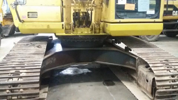 ขายครับ KOMATSU  PC200-7 ปี 2007 มือสองญี่ปุ่น 1000\% สนใจติดต่อ 098-246-3778 น๊อค