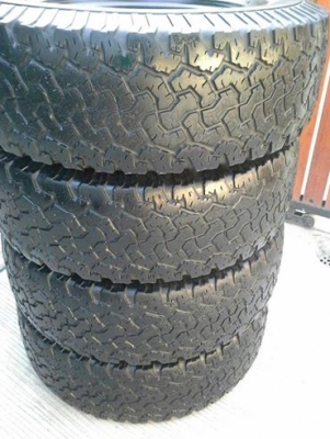 ขายยาง BF All   265/75 R16 ปี 2009 และปี 2006 ราคาเหมารวม 2 ชุด 10,500 บาท