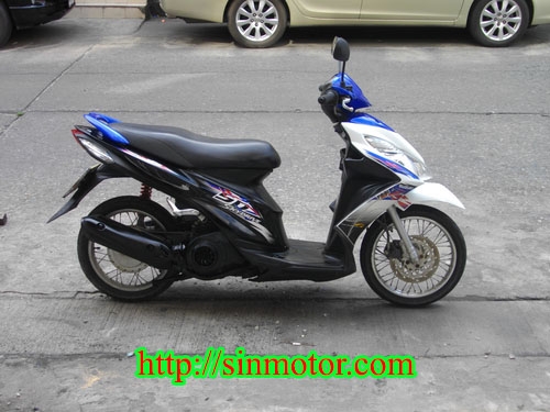 ขาย Skydrive 125cc. สีน้ำเงิน-ขาว สวยสะดุดตา เครื่องยอดเยี่ยม97\% รับประกันศูนย์5ปี 18500 บาท