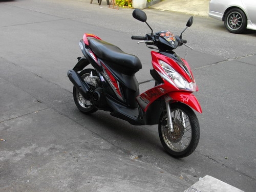 ขาย Skydrive 125cc.หัวฉีด สีแดง-ดำ สวยสด เครื่องยอดเยี่ยม รับประกันศูนย์5ปี 18000 บาท ขาย Skydrive 125cc.หัวฉีด สีแดง-ดำ สวยสด เครื่องยอดเยี่ยม รับประกันศูนย์5ปี 18000 บาท