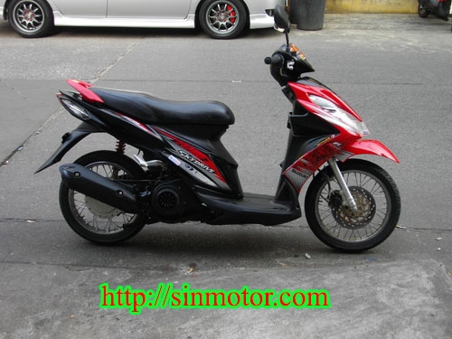 ขาย Skydrive 125cc.หัวฉีด สีแดง-ดำ สวยสด เครื่องยอดเยี่ยม รับประกันศูนย์5ปี 18000 บาท