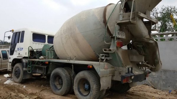 รถโม่ปูนHINOเครื่องEK100โม่6คิว รถสวยพร่อมใช้เอกสารพร้อม