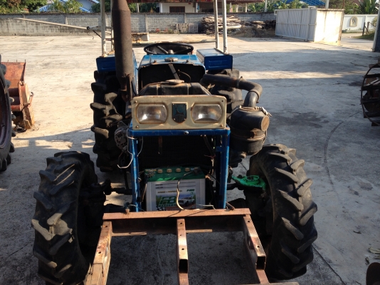 แทรคเตอร์ CHAMP 2 สูบ พร้อมผาน 5 แทรคเตอร์ CHAMP 2 สูบ พร้อมผาน 5