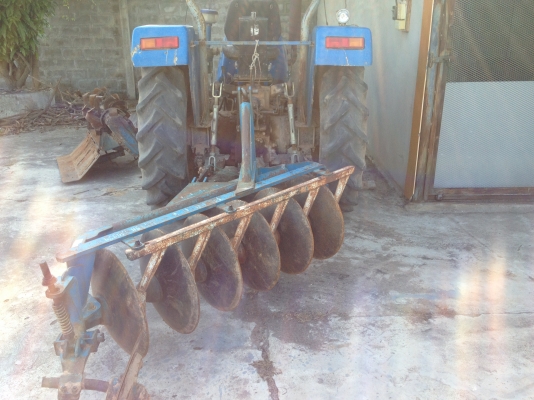 แทรคเตอร์ CHAMP 4242 4WD พร้อมผาน 6 แทรคเตอร์ CHAMP 4242 4WD พร้อมผาน 6